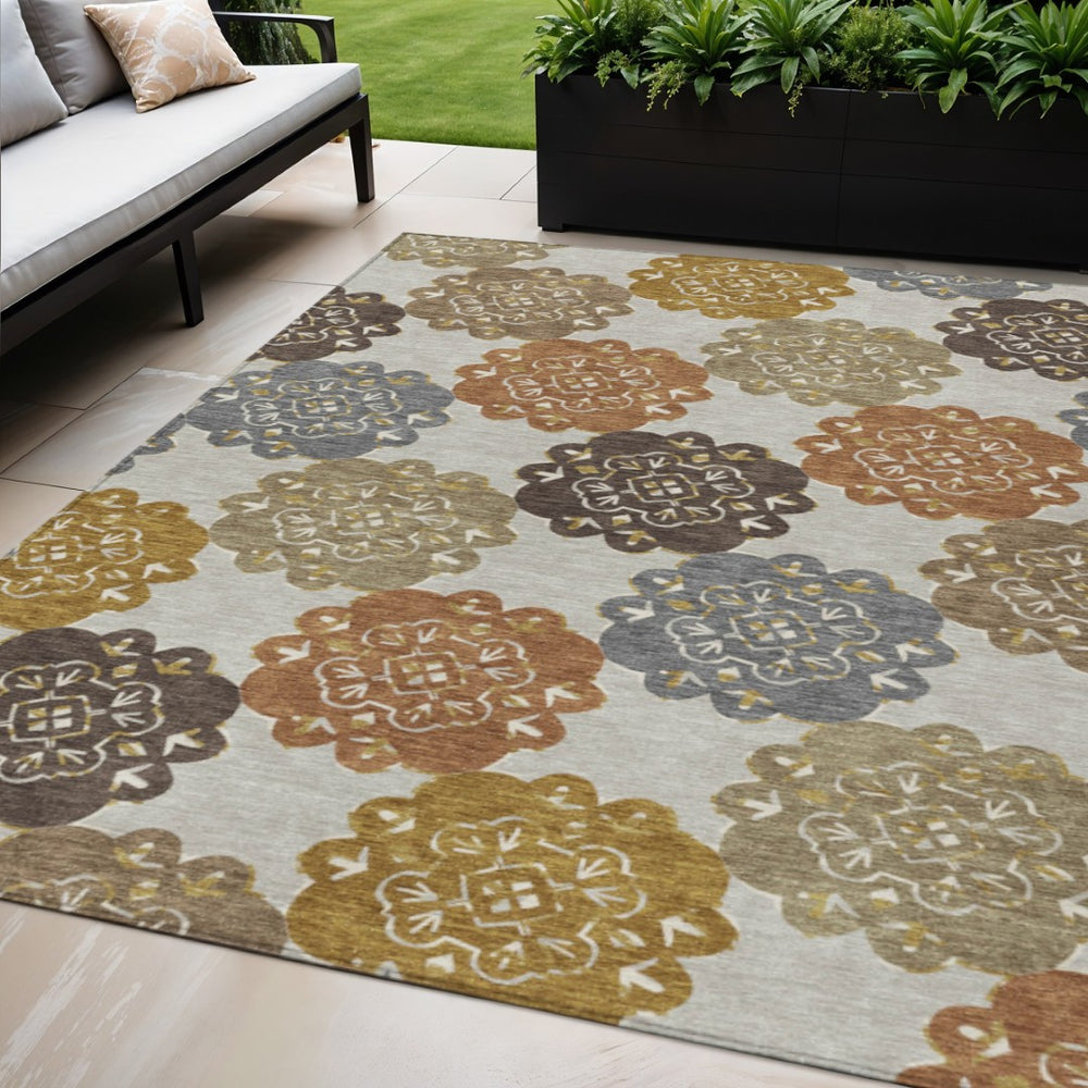 HomeRoots 5' X 8' Stylish Taupe, Orange & Ivory Quatrefoil Washable Area Rug for Indoor & Outdoor Use 661088