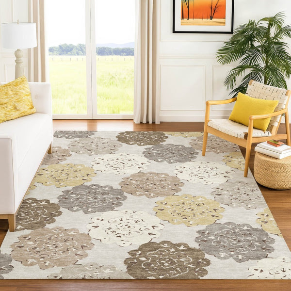 HomeRoots 5' X 8' Stylish Pearl Ivory & Wheat Quatrefoil Rug - Washable, Durable for Indoor & Outdoor Use! 661100