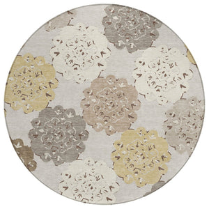 HomeRoots 8' Pearl Ivory Quatrefoil Round Rug - Stylish, Washable, Durable for Indoor & Outdoor Spaces 661101