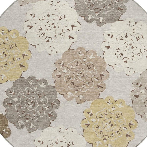 HomeRoots 8' Pearl Ivory Quatrefoil Round Rug - Stylish, Washable, Durable for Indoor & Outdoor Spaces 661101