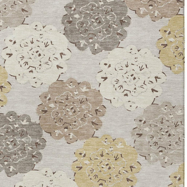 HomeRoots 8' X 10' Quatrefoil Washable Area Rug in Pearl Ivory & Wheat - Durable, Stylish for Indoor/Outdoor Use 661102