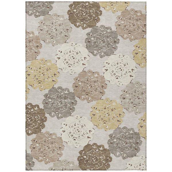 HomeRoots 9' X 12' Quatrefoil Area Rug in Pearl Ivory and Wheat - Stylish, Washable, Indoor/Outdoor Durability 661103