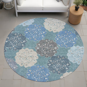 HomeRoots 8' Stylish Teal Blue and Beige Round Quatrefoil Area Rug – Durable, Washable, Indoor/Outdoor Design! 661113