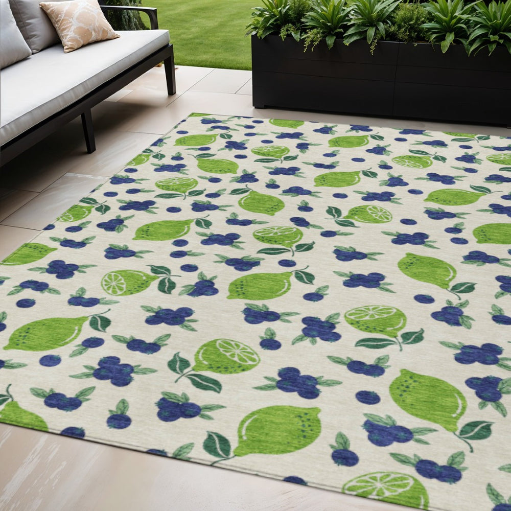 HomeRoots 5' Stylish Lemon Motif Indoor Outdoor Area Rug - Washable, Stain Resistant, Perfect for Any Space 661148
