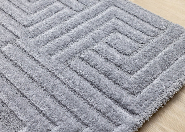 HomeRoots 5' Modern Geometric Area Rug in Gray Tones - Plush, Durable, Stain-Resistant for Everyday Living 5' X 8' 661265