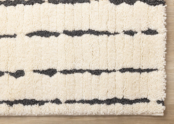 HomeRoots 5' Cream and Black Striped Area Rug - Plush, Durable, Modern Design for Cozy Living Spaces 5' X 8' 661269