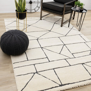 HomeRoots 5' Cream and Black Geometric Area Rug - Soft, Durable, and Stylish Design for Modern Living Spaces 7' X 10' 661272