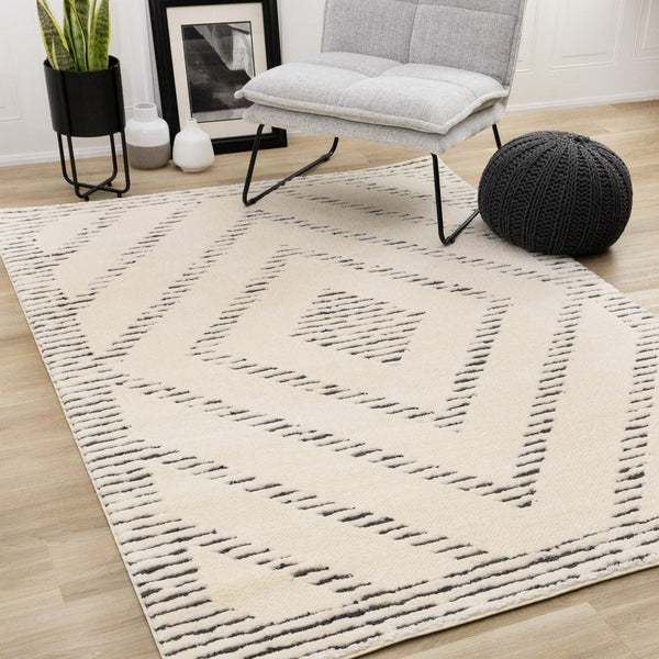 HomeRoots 5' Modern Cream and Black Geometric Area Rug - Soft, Stain-Resistant, Perfect for Busy Homes 5' X 8' 661274