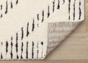 HomeRoots 5' Modern Cream and Black Geometric Area Rug - Soft, Stain-Resistant, Perfect for Busy Homes 5' X 8' 661274