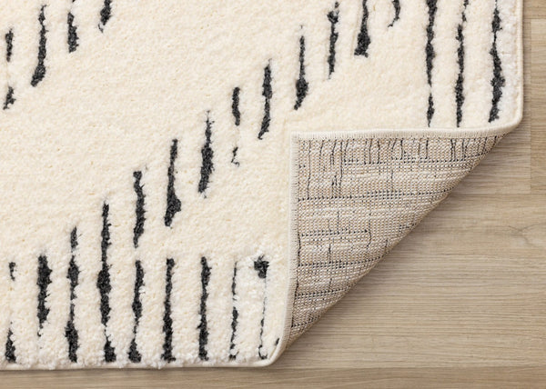 HomeRoots 5' Modern Cream and Black Geometric Area Rug - Soft, Stain-Resistant, Perfect for Busy Homes 5' X 8' 661274