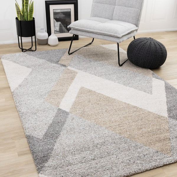 HomeRoots 5' Modern Geometric Area Rug in Gray, Cream & Tan - Soft, Durable, Stain-Resistant for Any Space 8' X 11' 661277