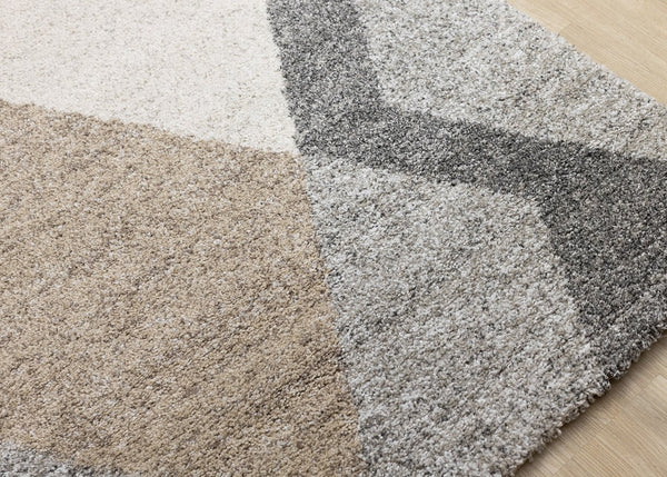 HomeRoots 5' Modern Geometric Area Rug in Gray, Cream & Tan - Soft, Durable, Stain-Resistant for Any Space 8' X 11' 661277