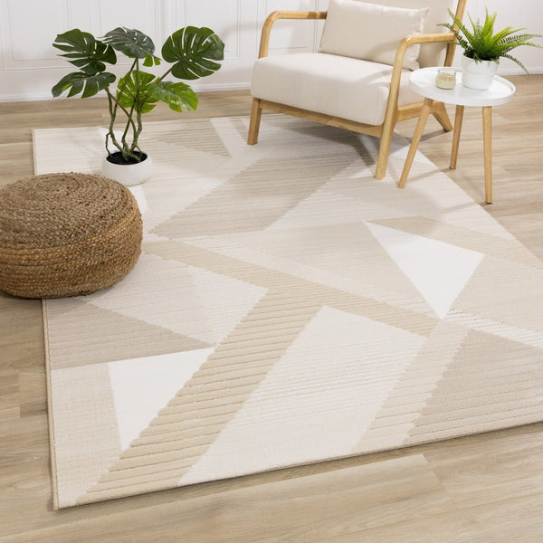 HomeRoots 5' Beige and Cream Geometric Area Rug - Modern Style, Durable, Stain-Resistant, Easy Care for Any Space 5' X 8' 661284