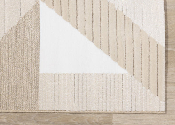 HomeRoots 5' Beige and Cream Geometric Area Rug - Modern Style, Durable, Stain-Resistant, Easy Care for Any Space 5' X 8' 661284
