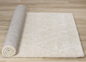 HomeRoots 5' Cream and Beige Geometric Area Rug - Modern Comfort, Durable, Stain-Resistant for Family Spaces 5' X 8' 661287