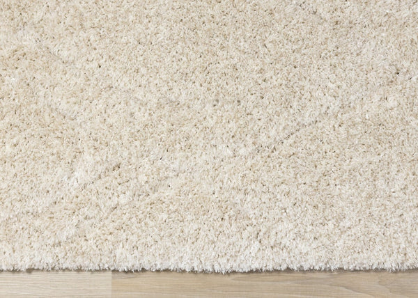 HomeRoots 5' Cream and Beige Geometric Area Rug - Modern Comfort, Durable, Stain-Resistant for Family Spaces 5' X 8' 661287