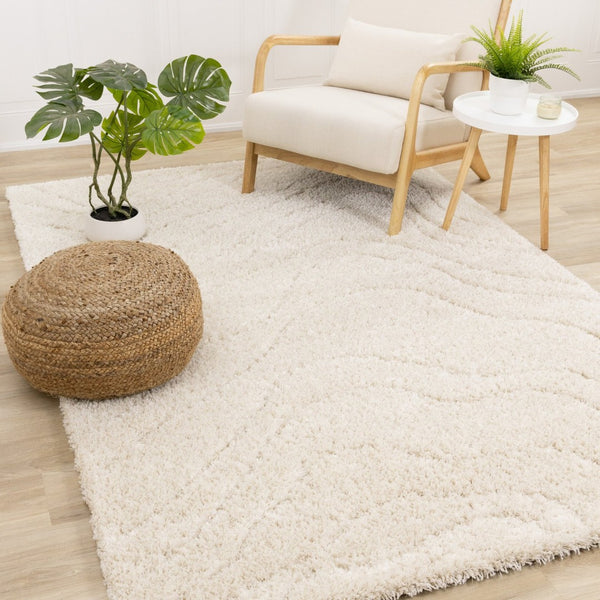 HomeRoots 5' Modern Cream and Beige Abstract Area Rug - Plush, Stain-Resistant Design for Any Room Style 5' X 8' 661293