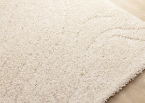 HomeRoots 5' Modern Cream and Beige Abstract Area Rug - Plush, Stain-Resistant Design for Any Room Style 5' X 8' 661293