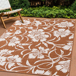 HomeRoots 5' Orange and White Botanical Leaves Area Rug - Stylish, Durable, Stain-Resistant for Modern Homes 7' X 10' 661296