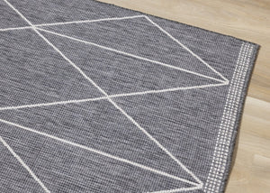 HomeRoots 5' Gray and White Geometric Area Rug - Modern Design, Durable, Stain-Resistant, Perfect for High-Traffic Homes 8' X 11' 661301