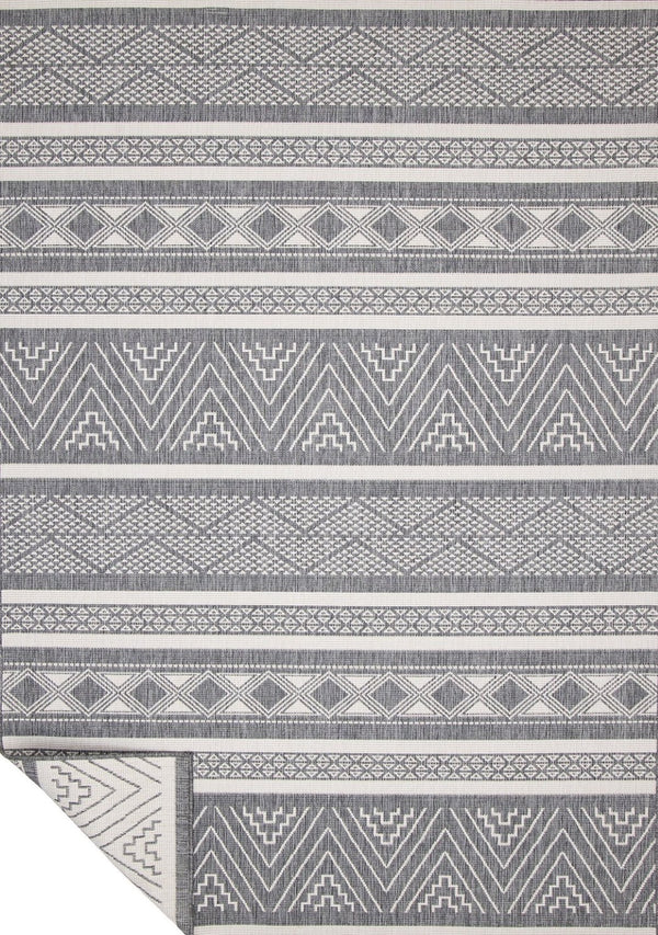 HomeRoots 5' Gray and White Tribal Area Rug - Stylish Geometric Design for Modern Homes, Pet-Friendly & Durable 5' X 8' 661308
