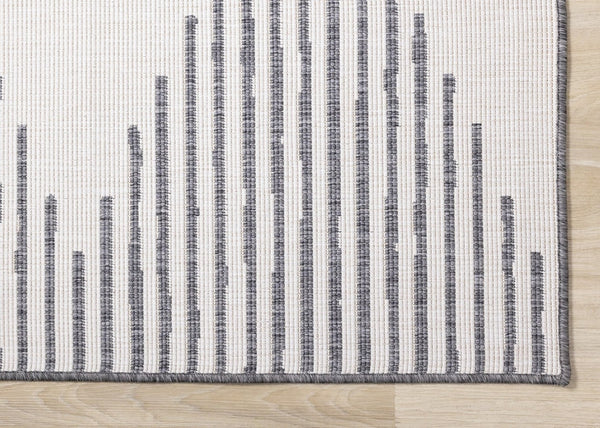 HomeRoots 5' Modern Gray and Beige Geometric Area Rug - Durable, Stain-Resistant, Perfect for High-Traffic Spaces 8' X 11' 661325