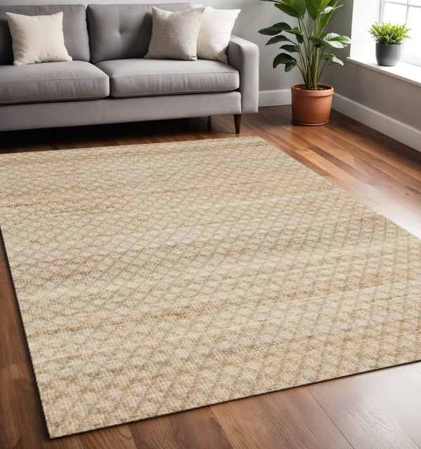 HomeRoots 5' Hand-Woven Jute Area Rug in Beige & Light Brown - Stylish Geometric Design for Modern Spaces 5' X 8' 661335