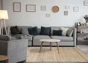 HomeRoots 5' Hand-Woven Jute Area Rug in Beige & Light Brown - Stylish Geometric Design for Modern Spaces 5' X 8' 661335