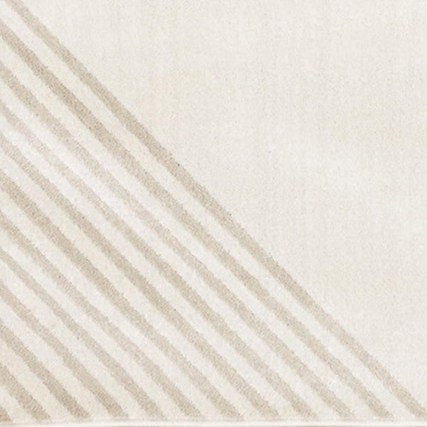 HomeRoots 5' Cream and Beige Geometric Area Rug - Modern Design for Warmth, Durability, and Style in Any Room 5' X 8' 661347