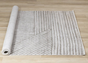 HomeRoots 5' Gray and Off-White Striped Area Rug - Durable, Stain-Resistant Design for Modern Living Spaces 5' X 8' 661383