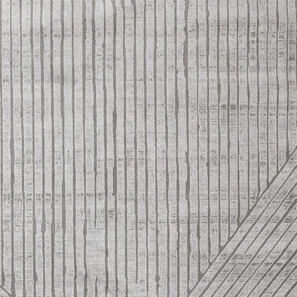 HomeRoots 5' Gray and Off-White Striped Area Rug - Durable, Stain-Resistant Design for Modern Living Spaces 7' X 10' 661384