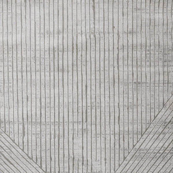 HomeRoots 5' Gray and Off-White Striped Area Rug - Durable, Stain-Resistant Design for Modern Living Spaces 7' X 10' 661384