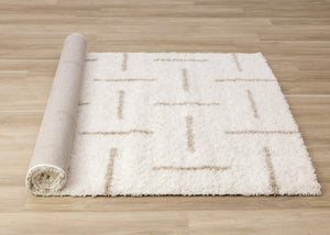 HomeRoots 5' Cream and Beige Striped Area Rug - Durable, Plush Design for Modern and Traditional Spaces 5' X 8' 661392