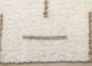 HomeRoots 5' Cream and Beige Striped Area Rug - Durable, Plush Design for Modern and Traditional Spaces 5' X 8' 661392