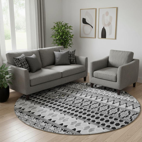 HomeRoots 8' Black And Ivory Ikat Round Rug - Washable, UV Protected, Durable for High-Traffic Homes & Style 661422