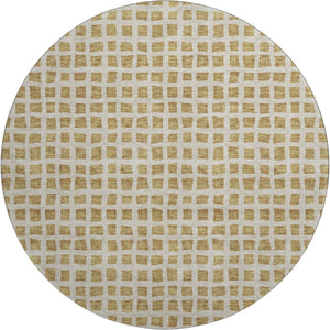 HomeRoots 8' Gold And Ivory Geometric Round Rug – Washable, UV Protected, Stylish & Durable for Homes with Pets 661506
