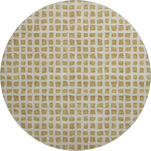 HomeRoots 8' Gold And Ivory Geometric Round Rug – Washable, UV Protected, Stylish & Durable for Homes with Pets 661506
