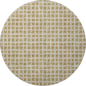 HomeRoots 8' Gold And Ivory Geometric Round Rug – Washable, UV Protected, Stylish & Durable for Homes with Pets 661506