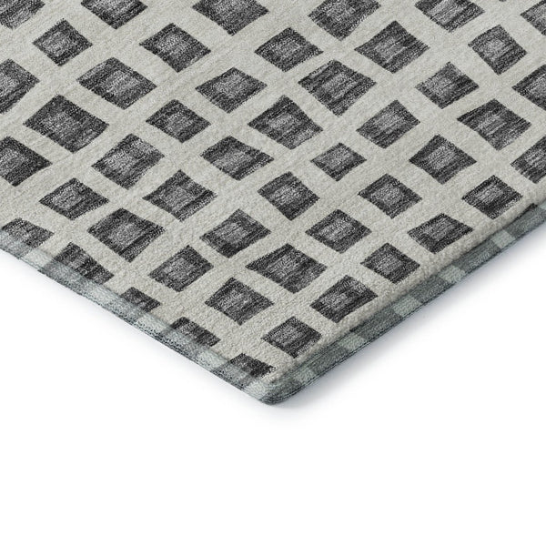 HomeRoots 5' X 8' Gray And Silver Geometric Area Rug – Washable, UV-Protected, Modern Design for Any Space 661517