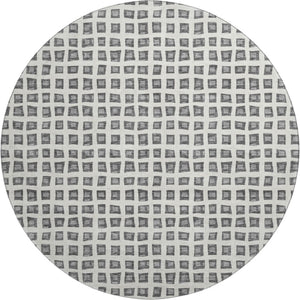 HomeRoots 8' Gray and Silver Geometric Round Rug - Washable, UV-Protected, Stylish, Durable for High-Traffic Areas 661518
