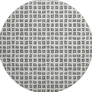 HomeRoots 8' Gray and Silver Geometric Round Rug - Washable, UV-Protected, Stylish, Durable for High-Traffic Areas 661518