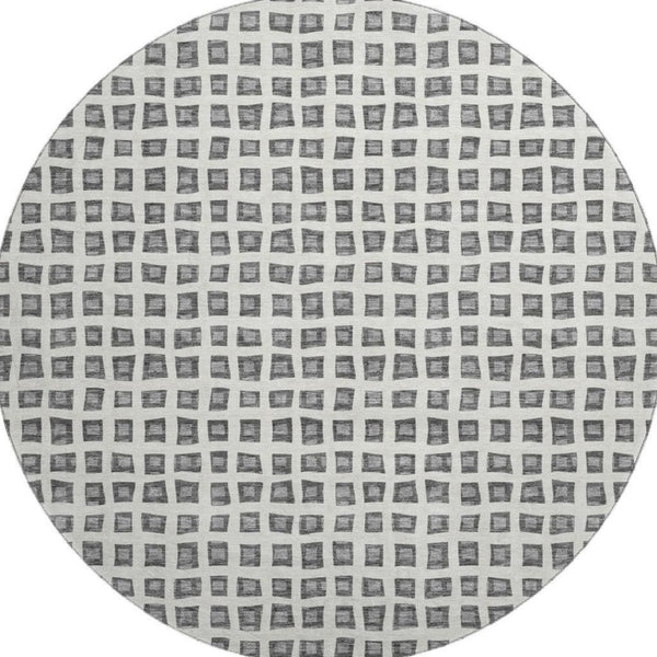 HomeRoots 8' Gray and Silver Geometric Round Rug - Washable, UV-Protected, Stylish, Durable for High-Traffic Areas 661518