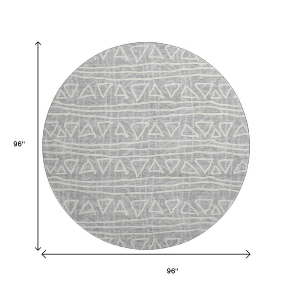 HomeRoots 8' Gray and Silver Geometric Washable Round Rug - Durable, UV Protected, Modern Design for Any Space! 661716
