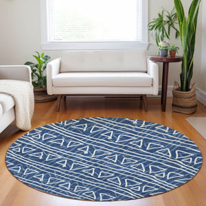 HomeRoots 8' Navy Blue & Ivory Geometric Round Rug - Washable, UV-Protected, Perfect for High-Traffic Areas! 661740
