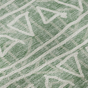 HomeRoots 8' Sage and Ivory Geometric Round Rug - Stylish, Washable, UV-Protected for Homes with Kids & Pets 661752
