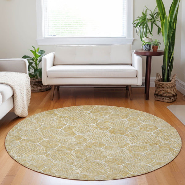 HomeRoots 8' Gold And Ivory Geometric Round Rug - Washable, UV Protected, Durable, Perfect for High-Traffic Areas 661890