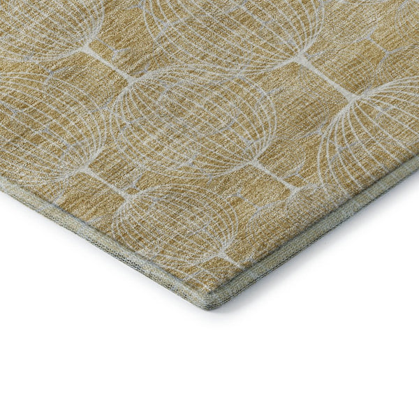 HomeRoots 8' Gold And Ivory Geometric Round Rug - Washable, UV Protected, Durable, Perfect for High-Traffic Areas 661890