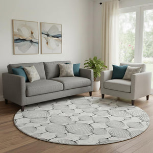 HomeRoots 8' Graphite & Silver Geometric Round Rug - Washable, UV Protected, Stain Resistant for High-Traffic Areas 661896