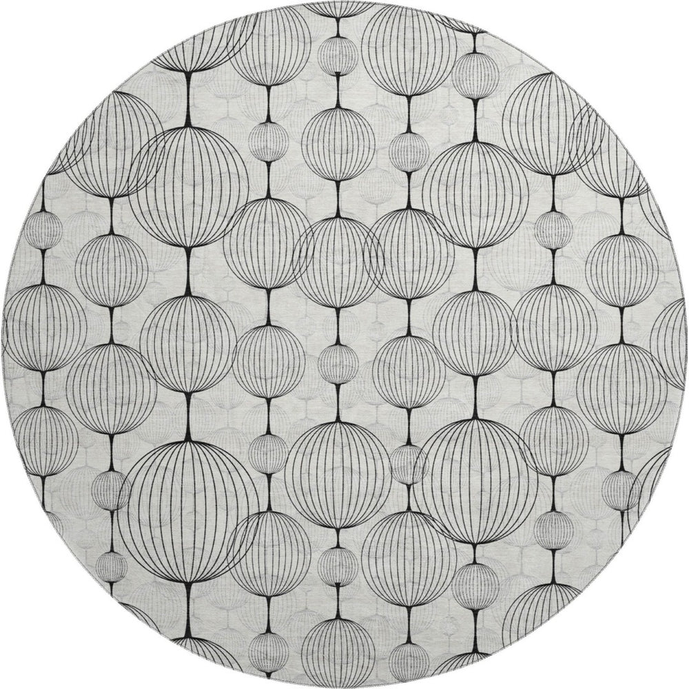 HomeRoots 8' Graphite & Silver Geometric Round Rug - Washable, UV Protected, Stain Resistant for High-Traffic Areas 661896
