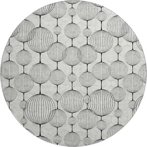 HomeRoots 8' Graphite & Silver Geometric Round Rug - Washable, UV Protected, Stain Resistant for High-Traffic Areas 661896